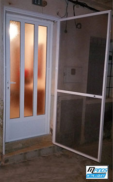 Mosquitera para puertas