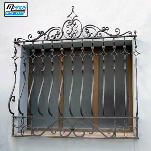 Reja modelo rústico ``pecho palomo`